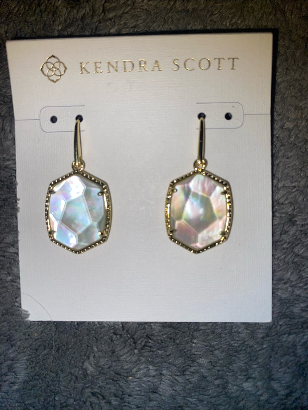 BNWT Kendra Scott Daphne Gold Frame Drop Earrings $80